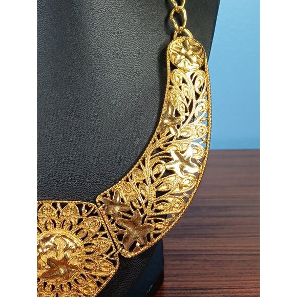 Vintage 90s Jose Maria Barrera for Avon Falling Leaves Necklace Golden Beautiful - Picture 4 of 16